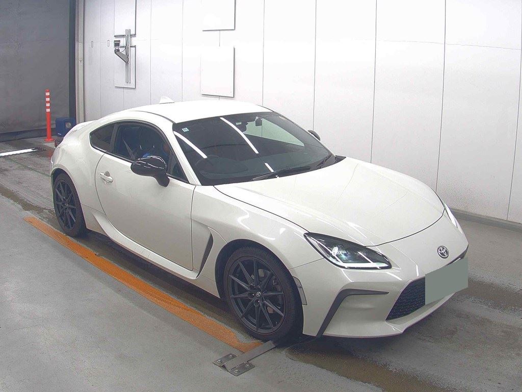 2023 TOYOTA GR86 RZ
