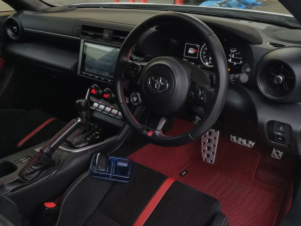 2023 TOYOTA GR86 RZ photo 3
