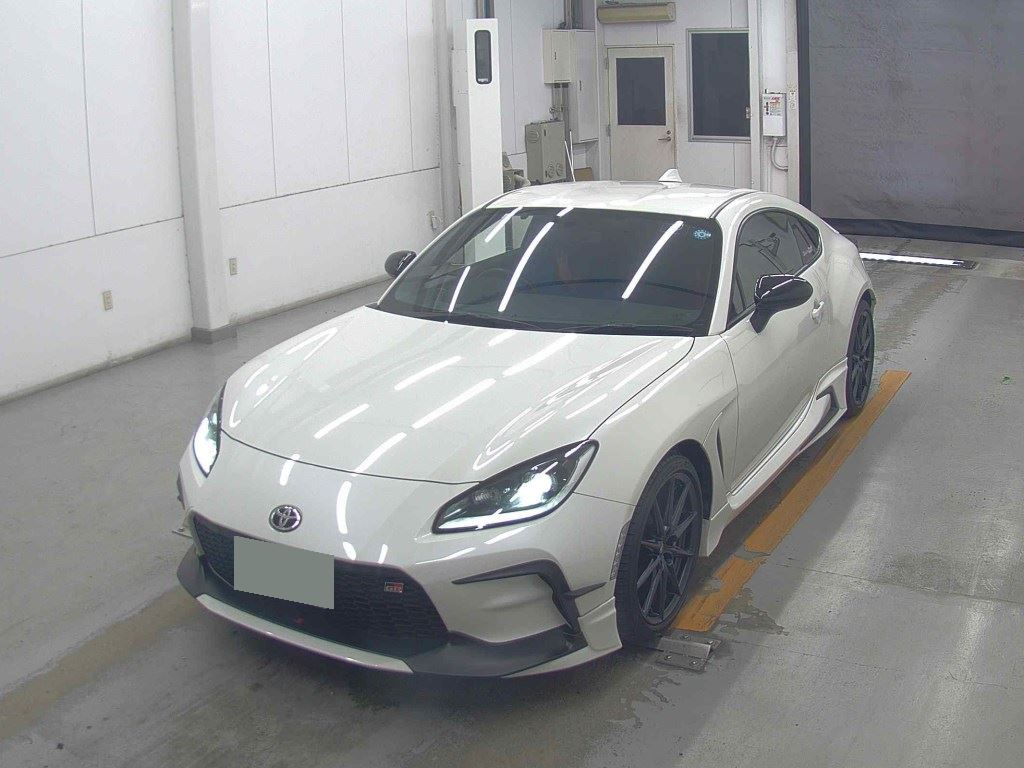 2023 TOYOTA GR86 RZ photo 4