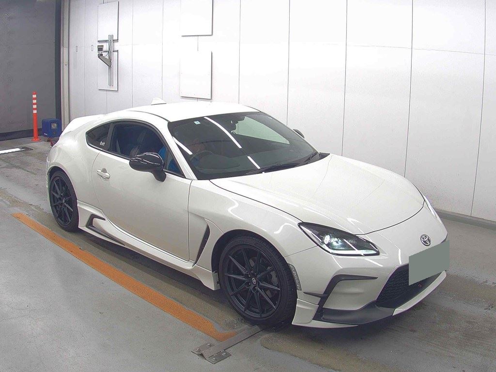 2023 TOYOTA GR86 RZ