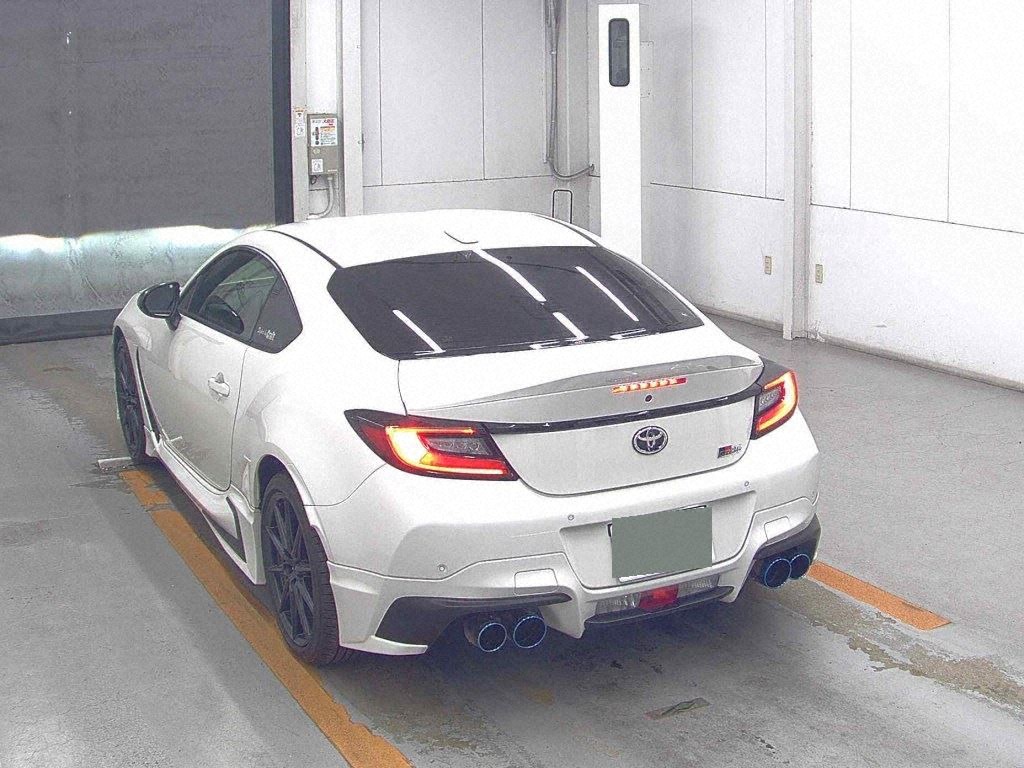 2023 TOYOTA GR86 RZ photo 2