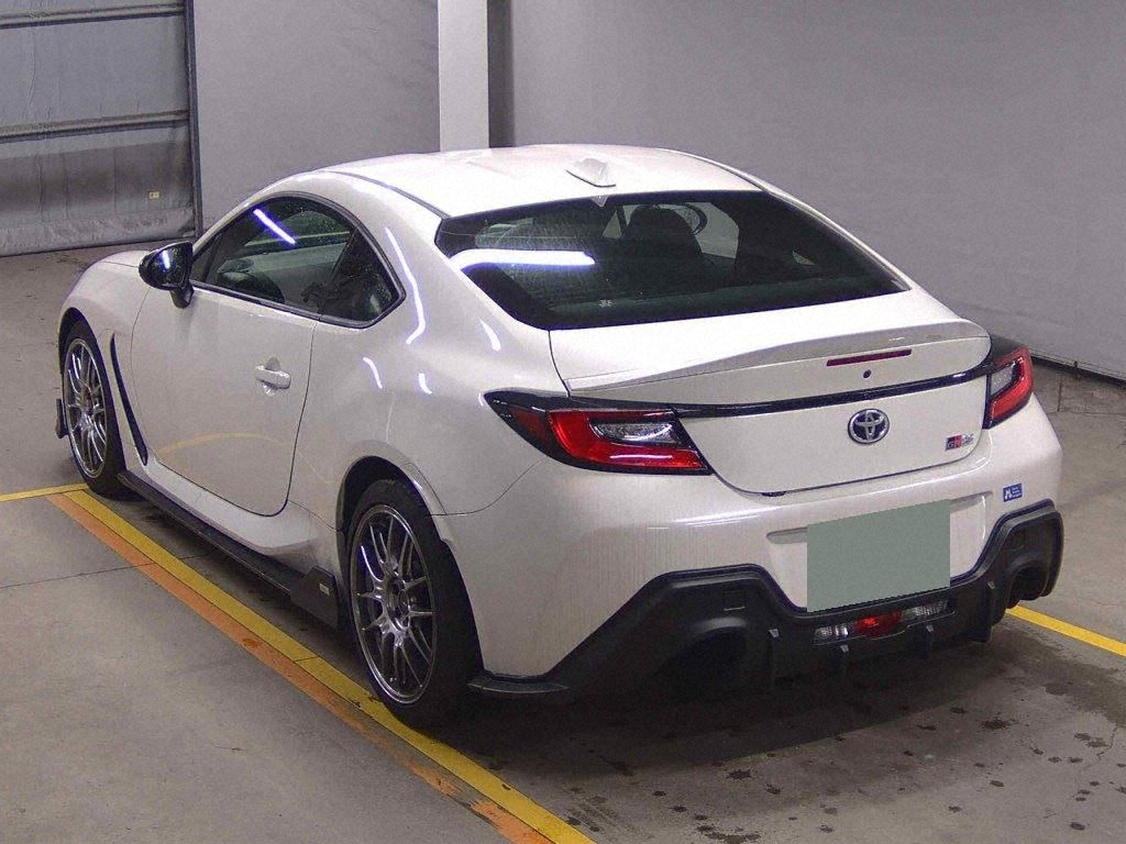 2023 TOYOTA GR86 RC photo 2