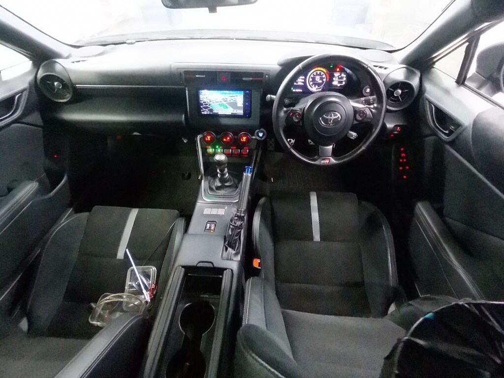 2023 TOYOTA GR86 RZ photo 3