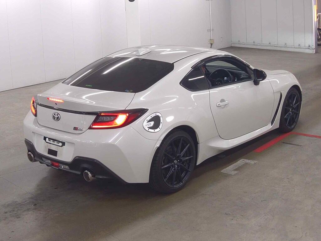 2022 TOYOTA GR86 RZ photo 5