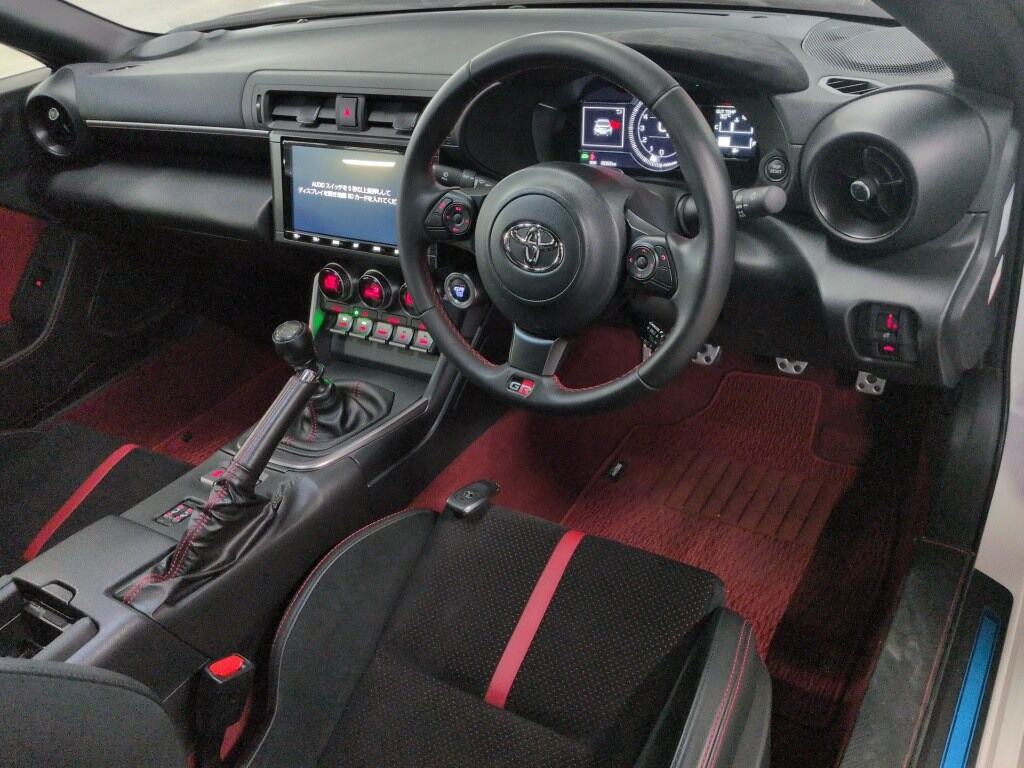 2022 TOYOTA GR86 RZ photo 5