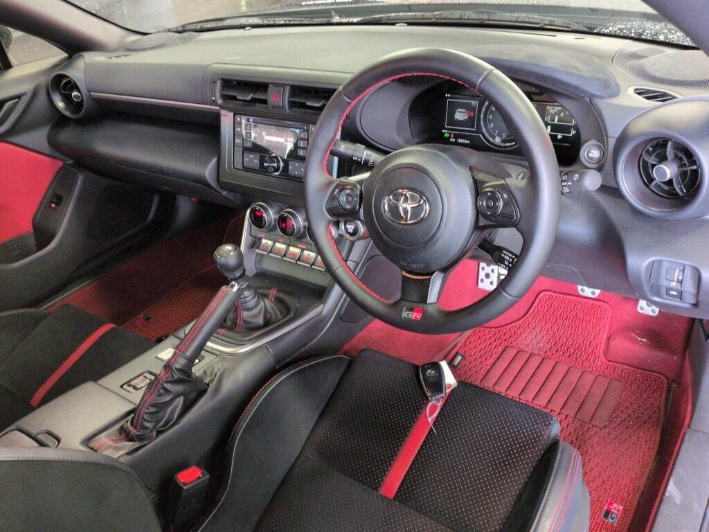 2022 TOYOTA GR86 RZ photo 3