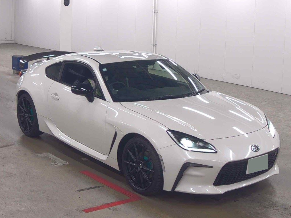 2023 TOYOTA GR86 RZ