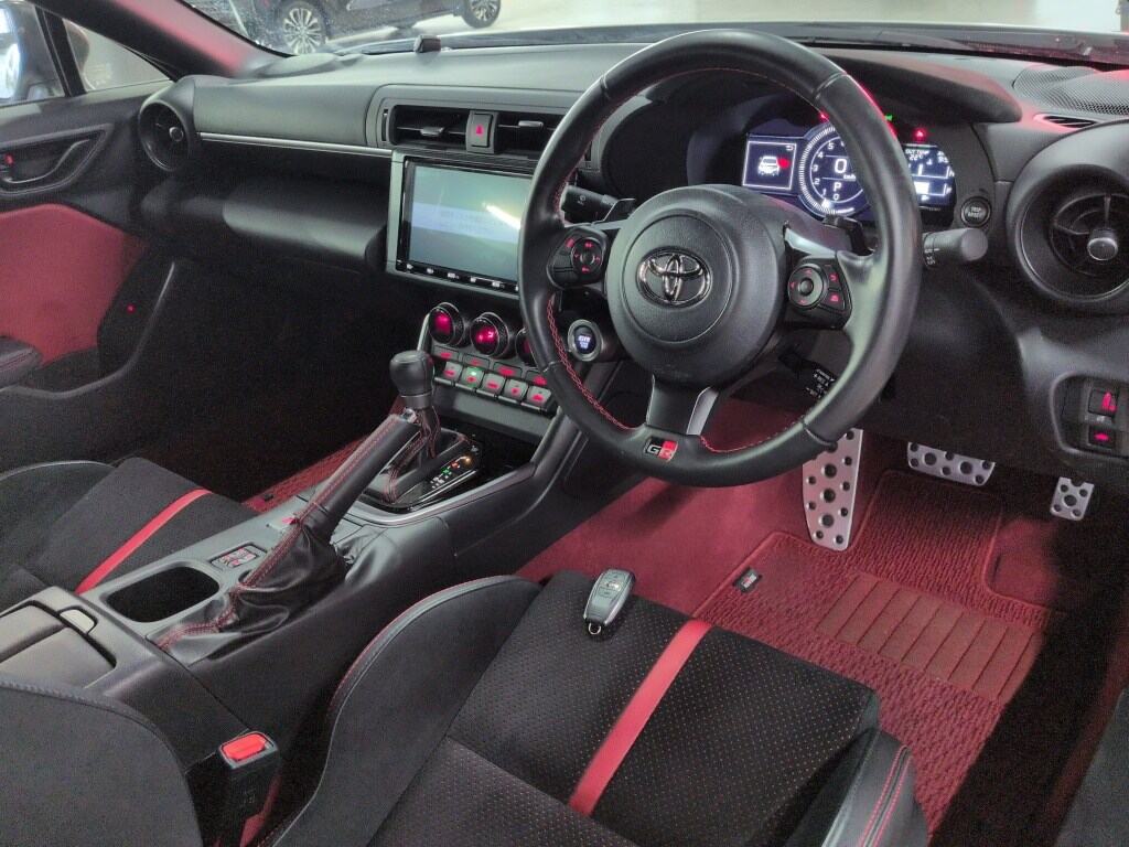 2022 TOYOTA GR86 RZ photo 3