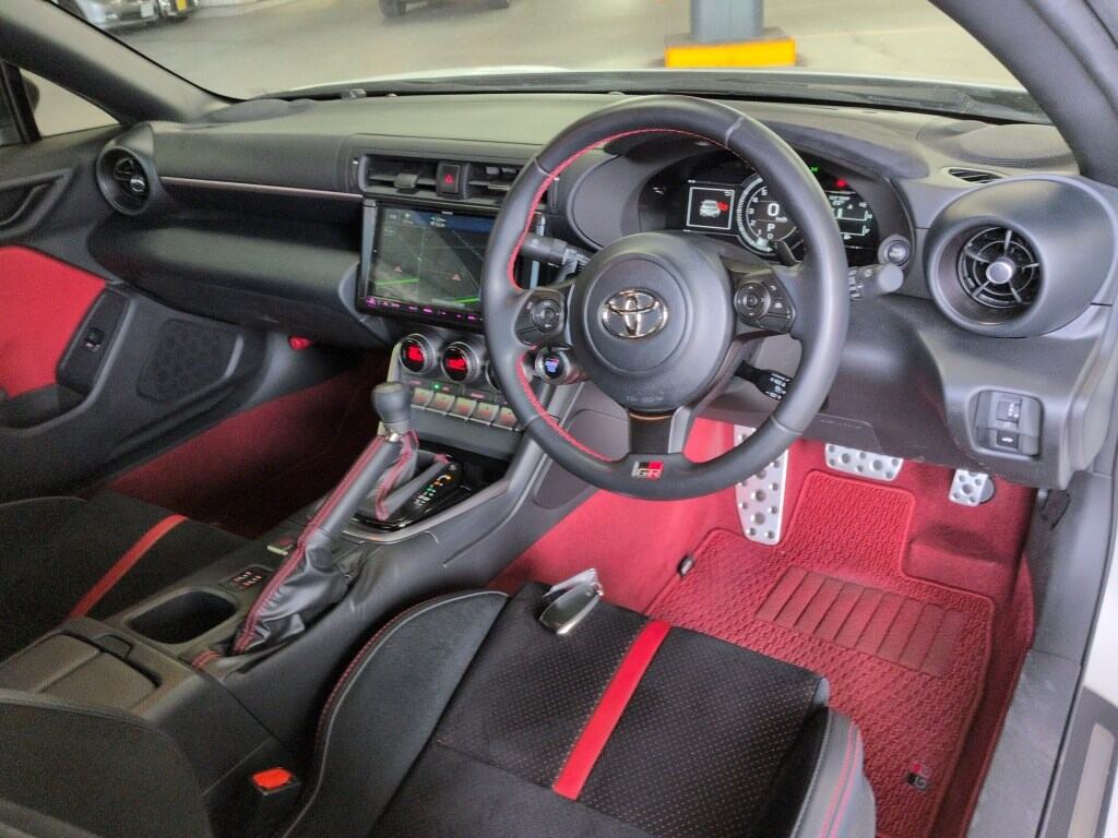 2023 TOYOTA GR86 RZ photo 3