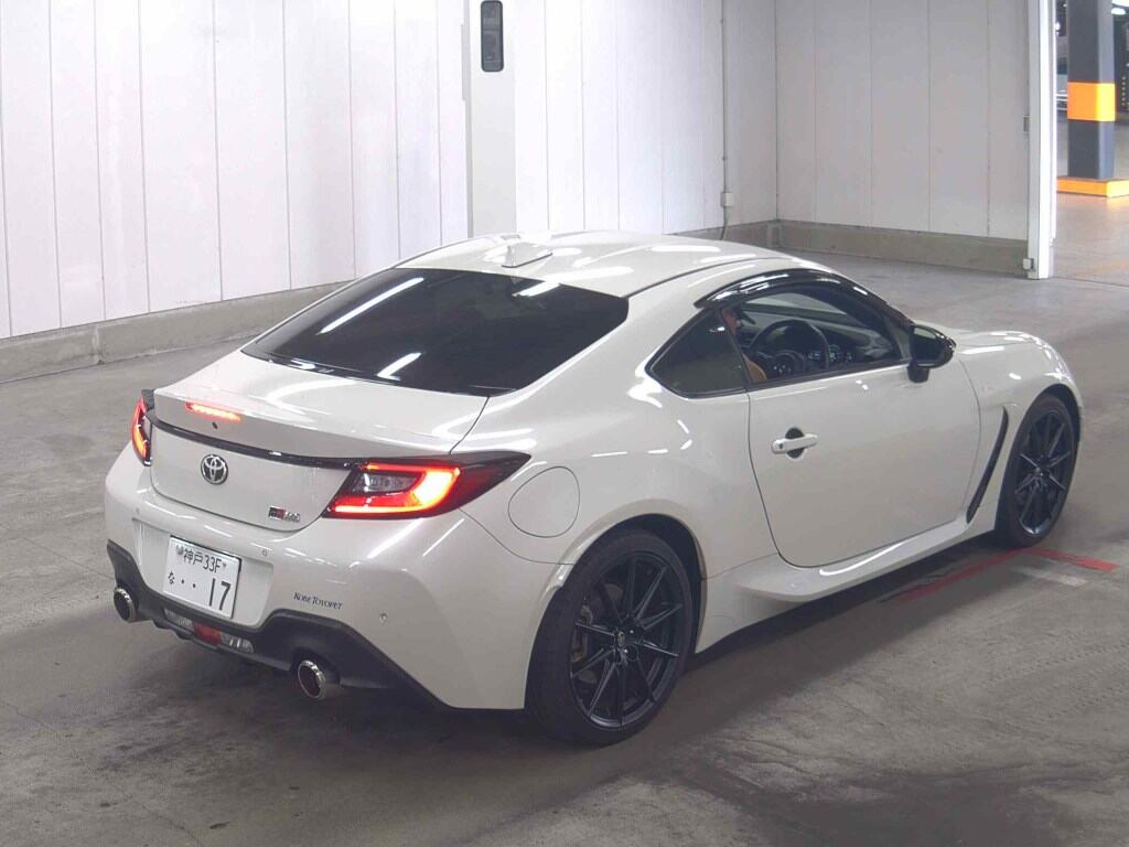2023 TOYOTA GR86 RZ photo 5