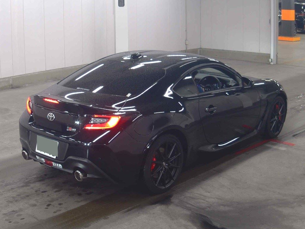 2025 TOYOTA GR86 RZ photo 5