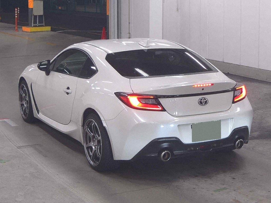 2023 TOYOTA GR86 RZ photo 2