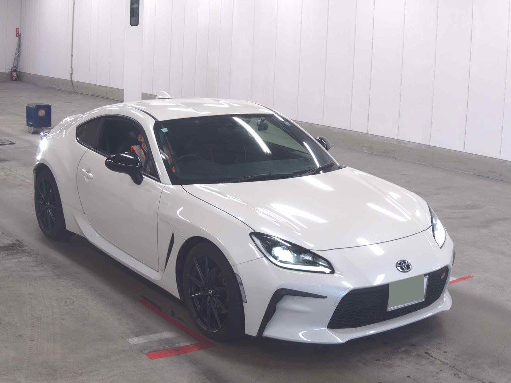 2023 TOYOTA GR86 RZ