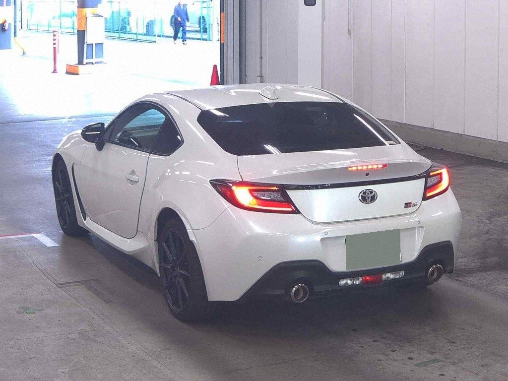 2023 TOYOTA GR86 RZ photo 2