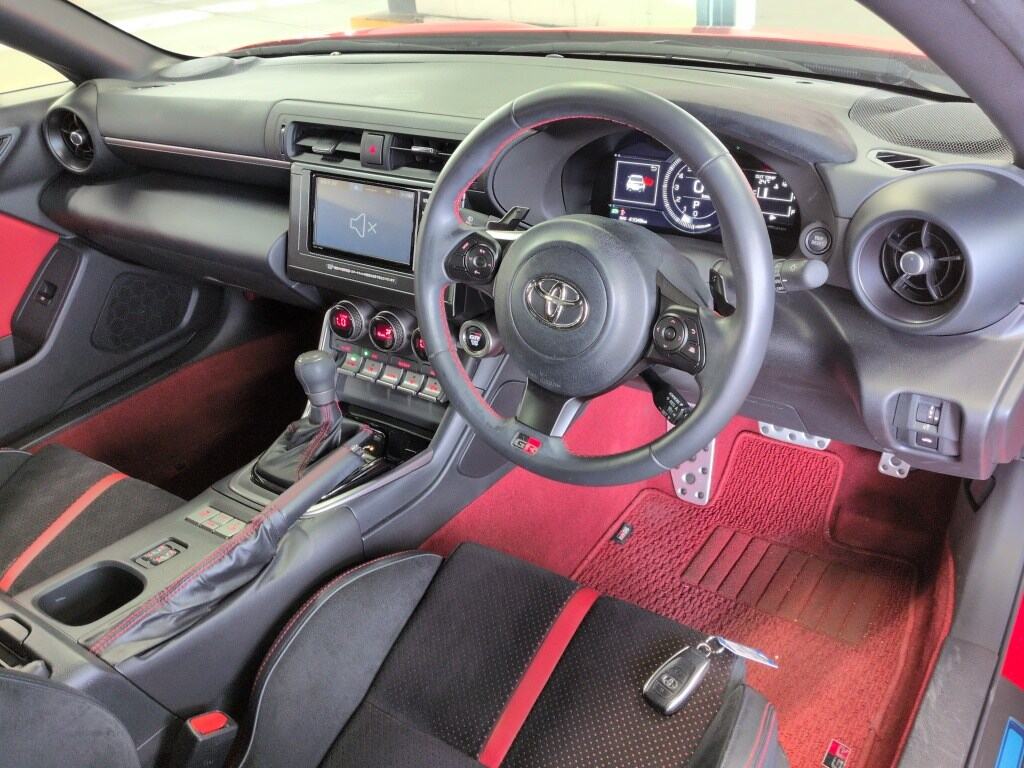 2022 TOYOTA GR86 RZ photo 3