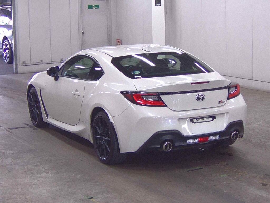 2021 TOYOTA GR86 RZ photo 2
