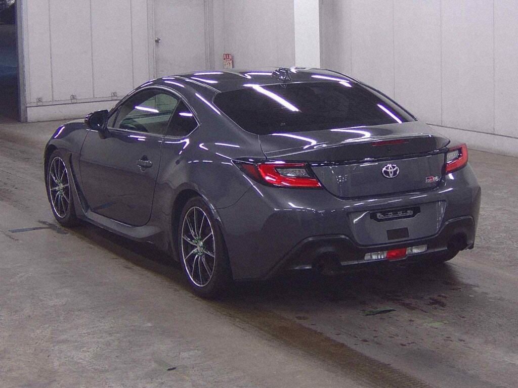 2022 TOYOTA GR86 RC photo 2