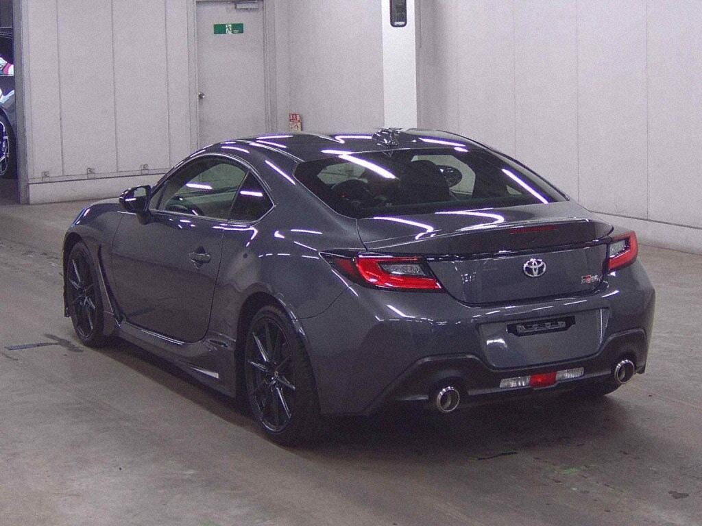 2023 TOYOTA GR86 RZ photo 2