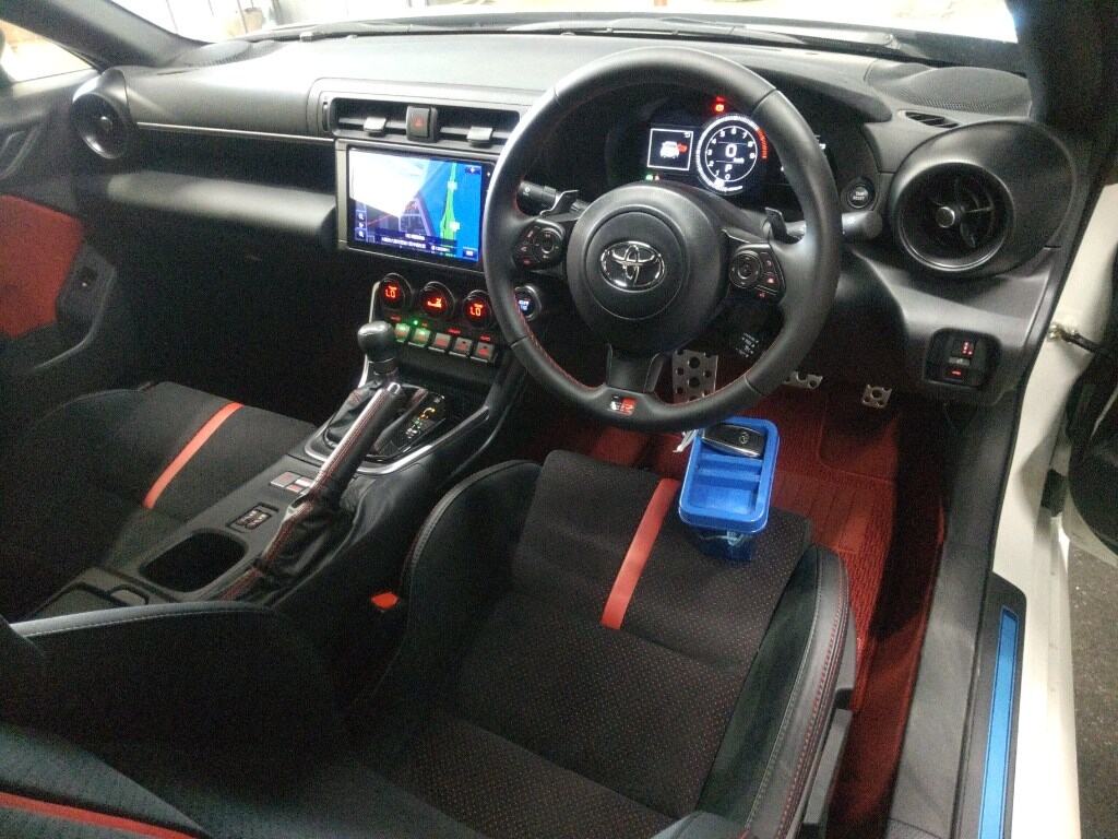 2025 TOYOTA GR86 RZ photo 3