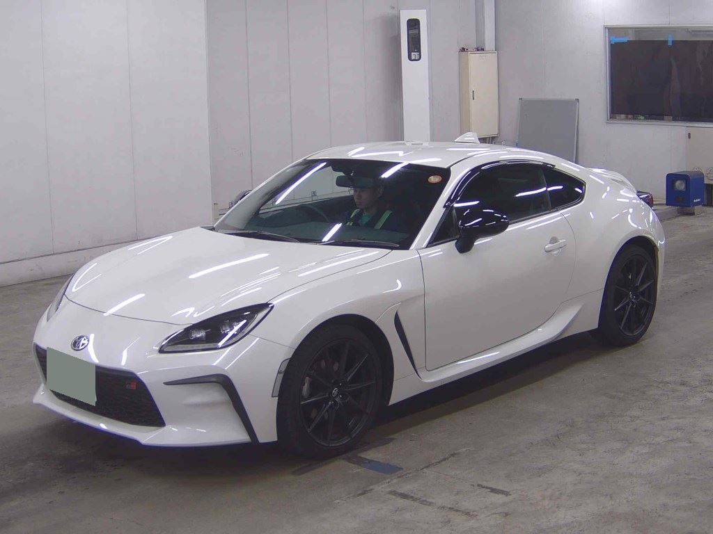 2025 TOYOTA GR86 RZ photo 4