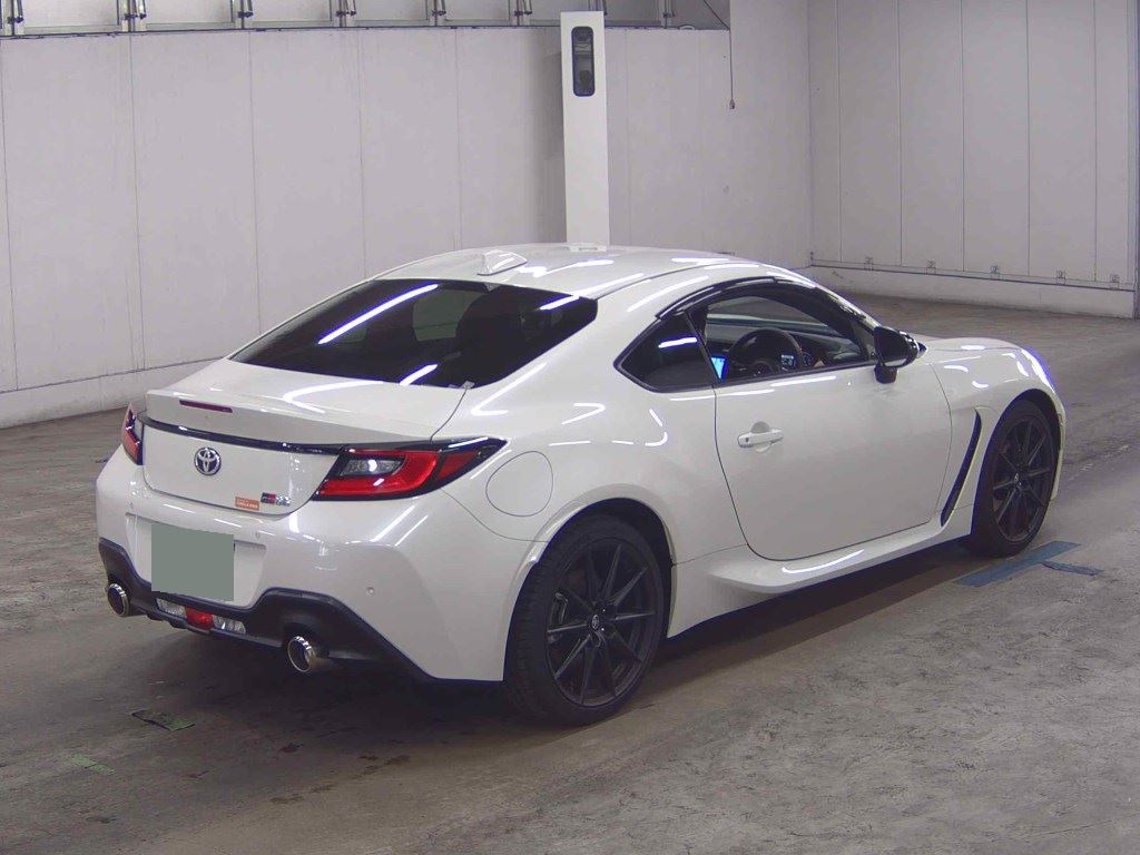 2025 TOYOTA GR86 RZ photo 5