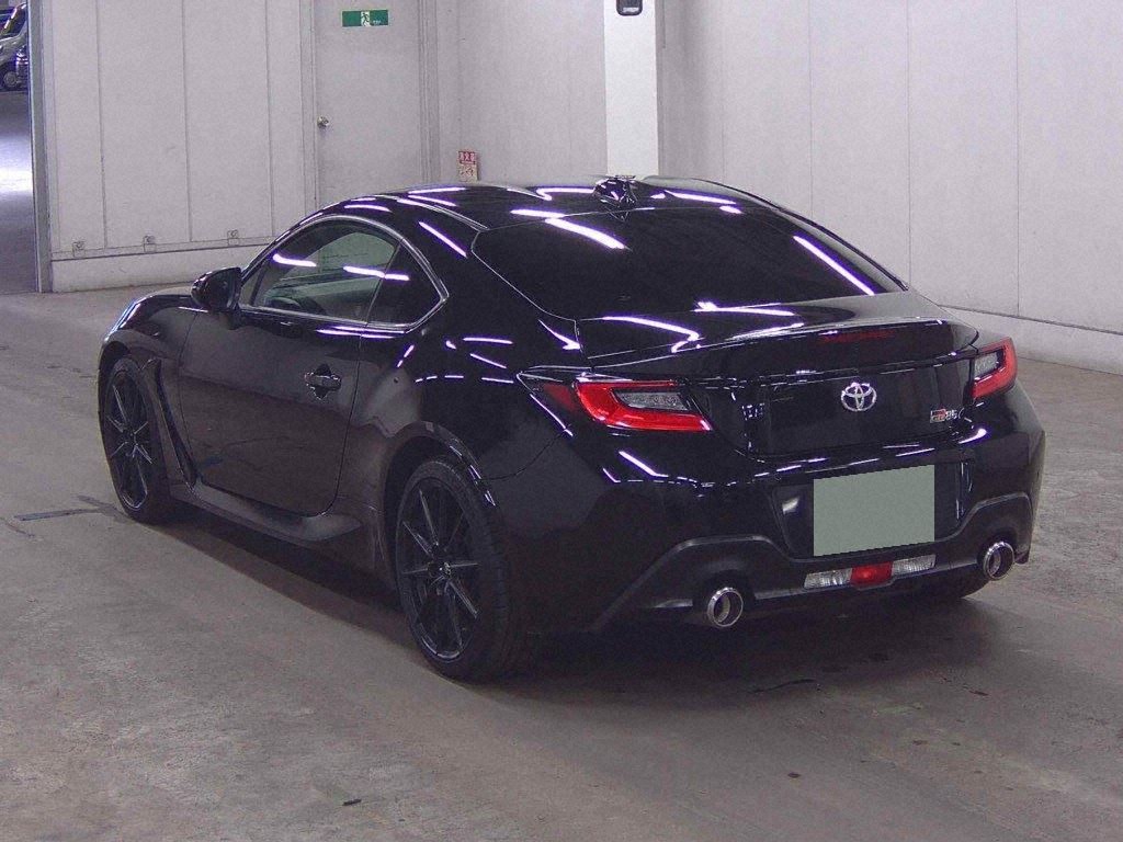 2024 TOYOTA GR86 RZ photo 2