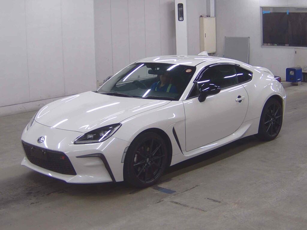 2024 TOYOTA GR86 RZ photo 4