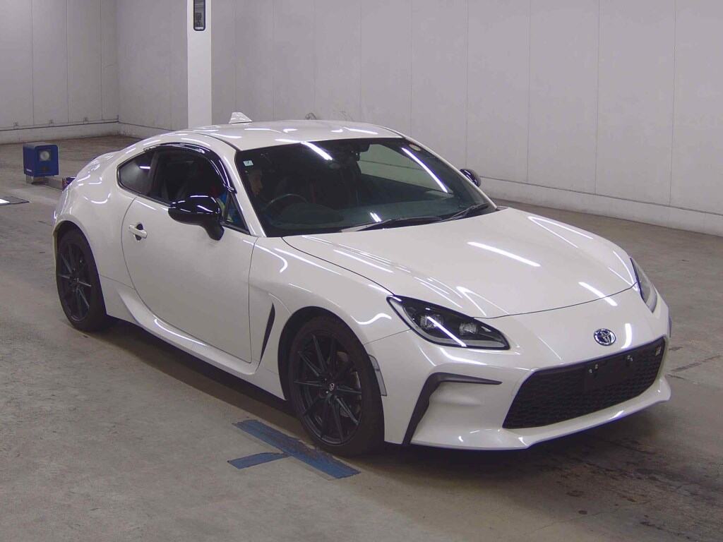 2024 TOYOTA GR86 RZ