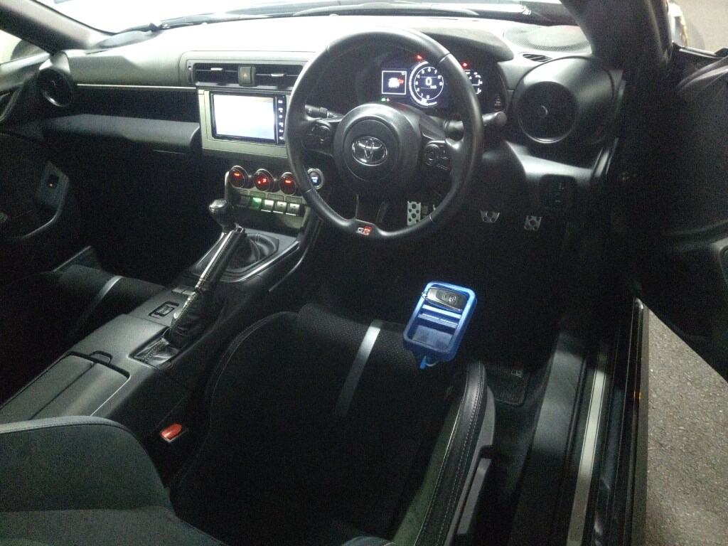 2023 TOYOTA GR86 RZ photo 3