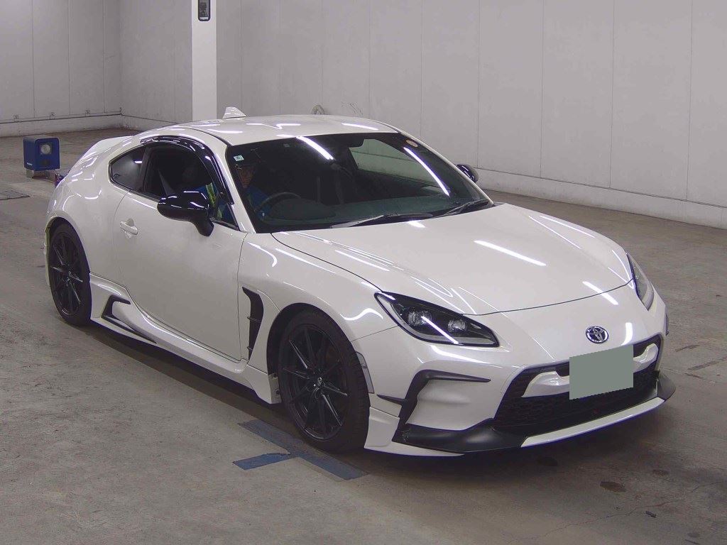 2024 TOYOTA GR86 RZ
