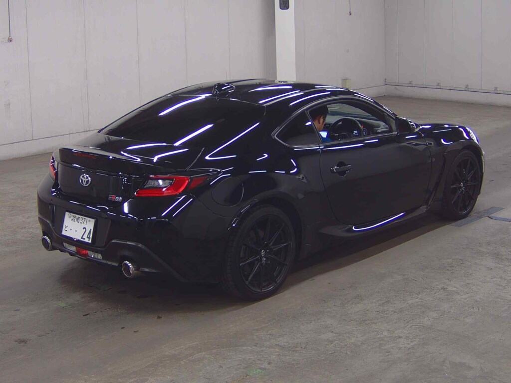 2024 TOYOTA GR86 RZ photo 5