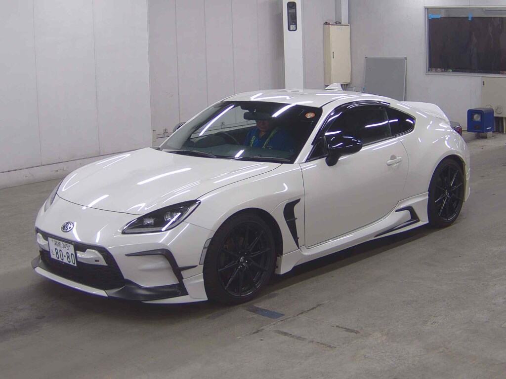 2024 TOYOTA GR86 RZ photo 4
