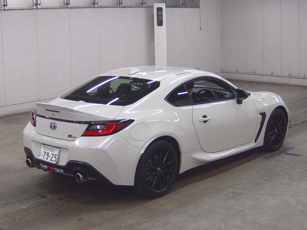2022 TOYOTA GR86 RZ photo 5