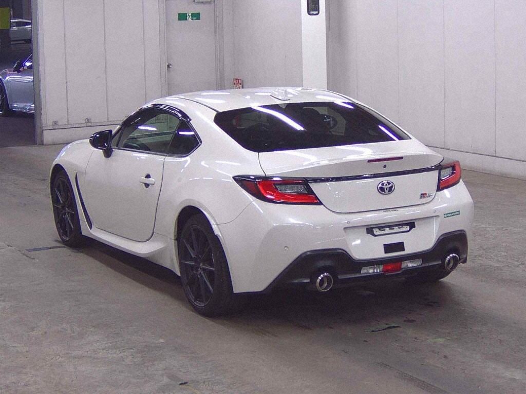 2024 TOYOTA GR86 RZ photo 4