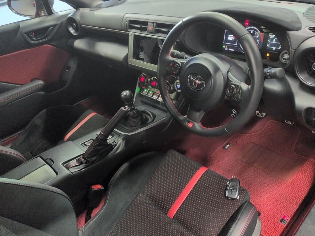 2021 TOYOTA GR86 RZ photo 3