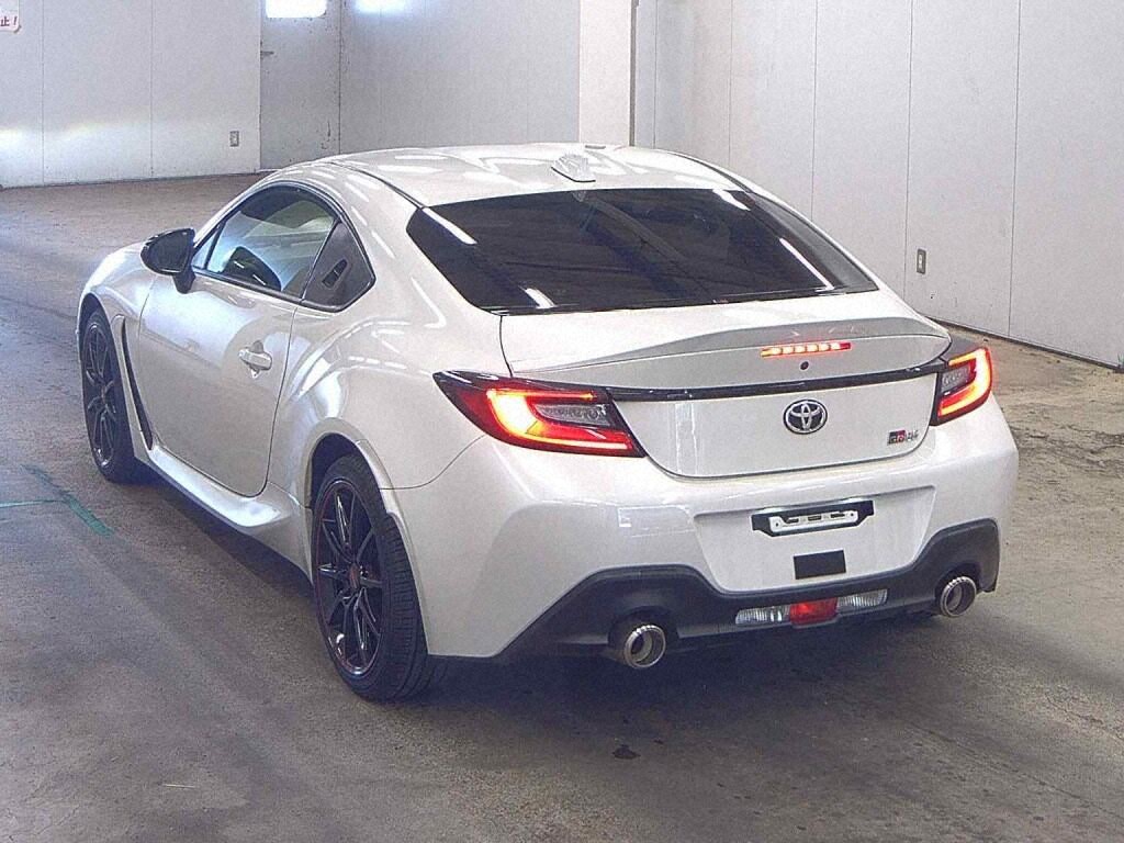 2023 TOYOTA GR86 RC photo 2