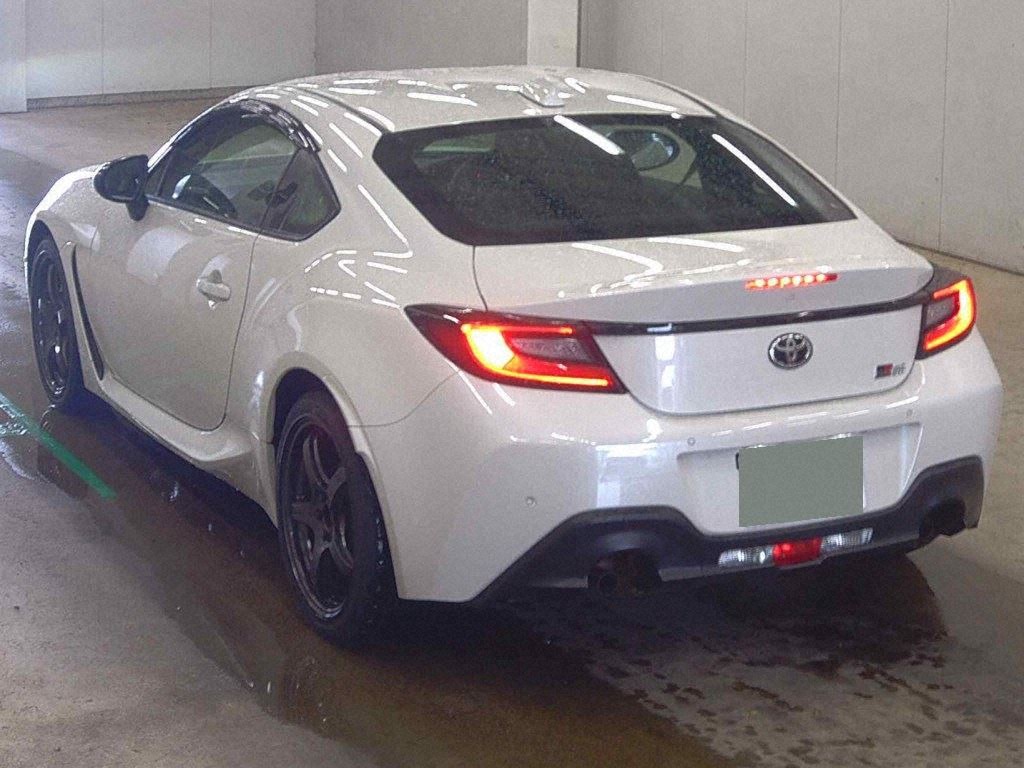 2024 TOYOTA GR86 RC photo 4