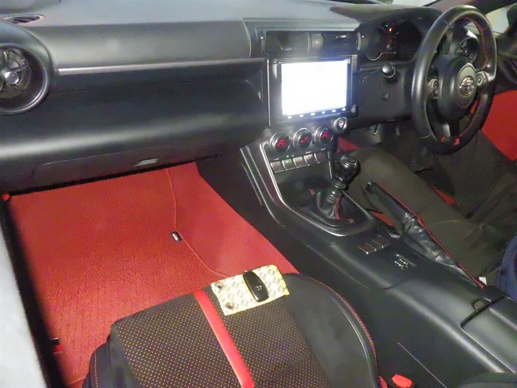 2022 TOYOTA GR86 RZ photo 3