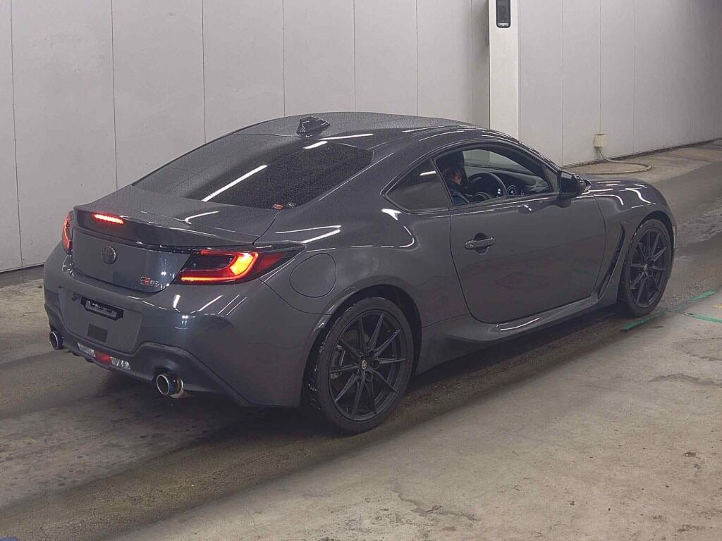 2023 TOYOTA GR86 RZ photo 5