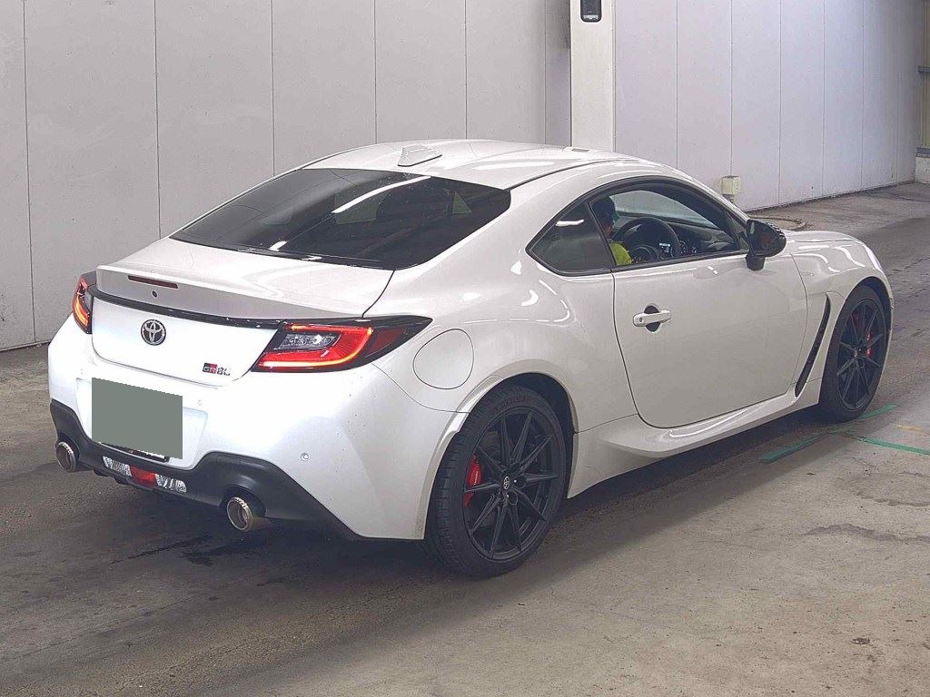 2025 TOYOTA GR86 RZ photo 5