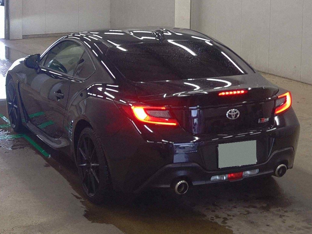 2024 TOYOTA GR86 RZ photo 2