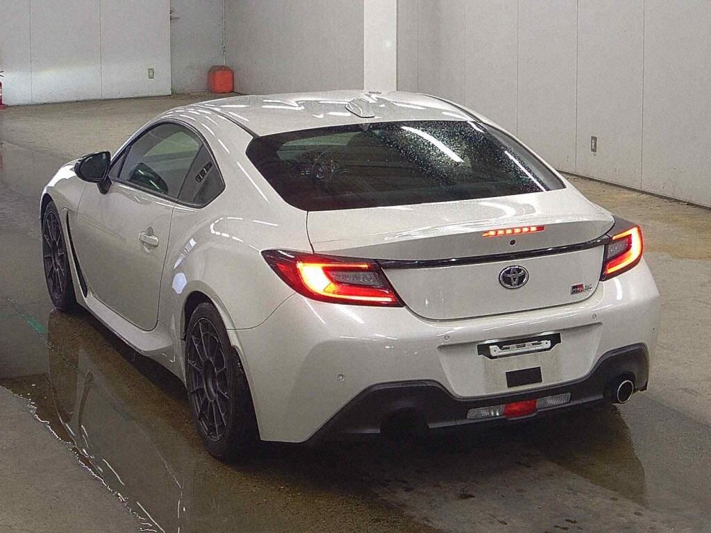2023 TOYOTA GR86 SZ photo 2