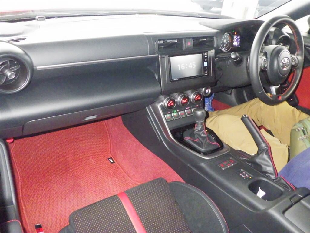 2024 TOYOTA GR86 RZ photo 5