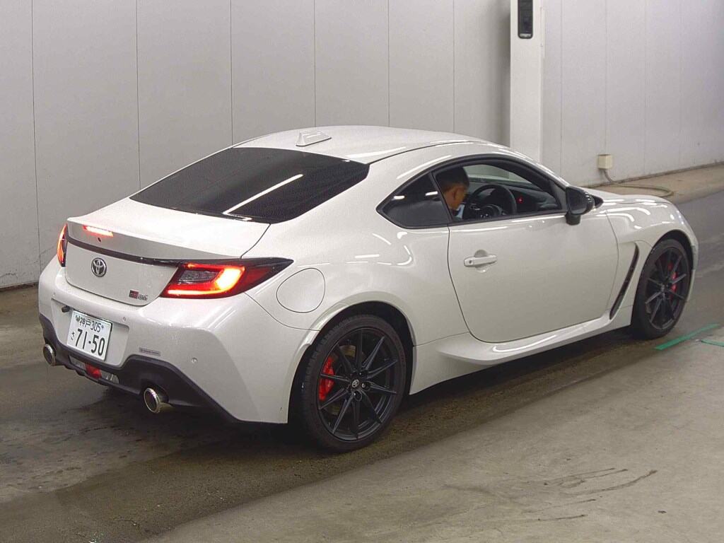 2026 TOYOTA GR86 RZ photo 5