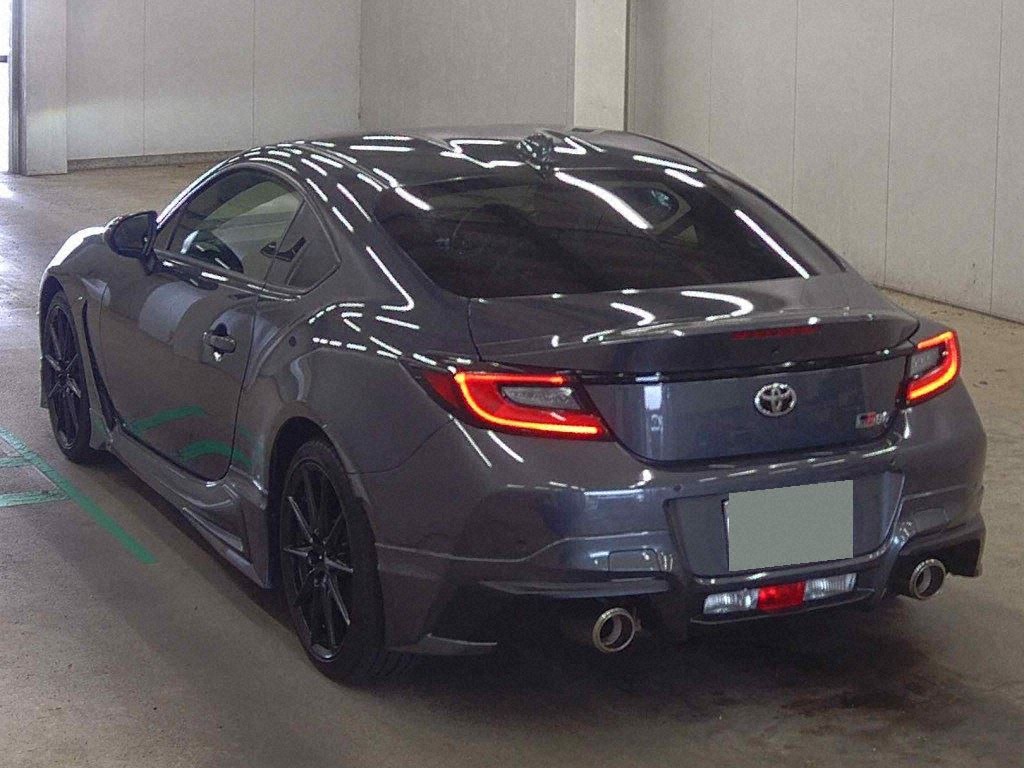 2024 TOYOTA GR86 RZ photo 2