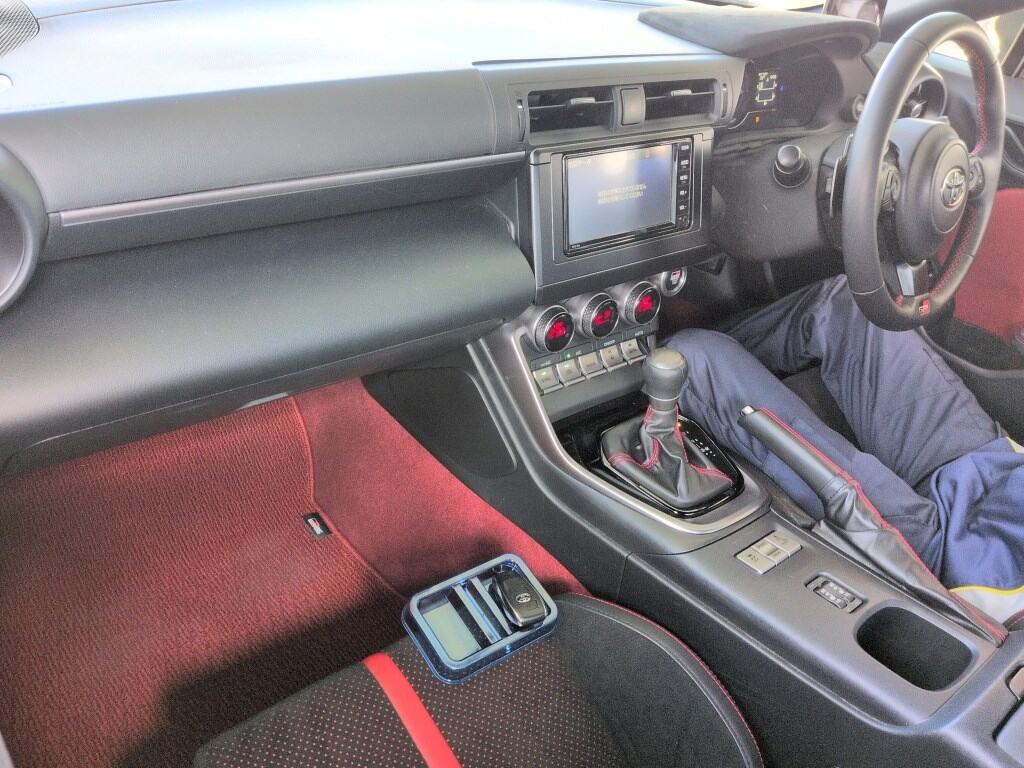 2022 TOYOTA GR86 RZ photo 3