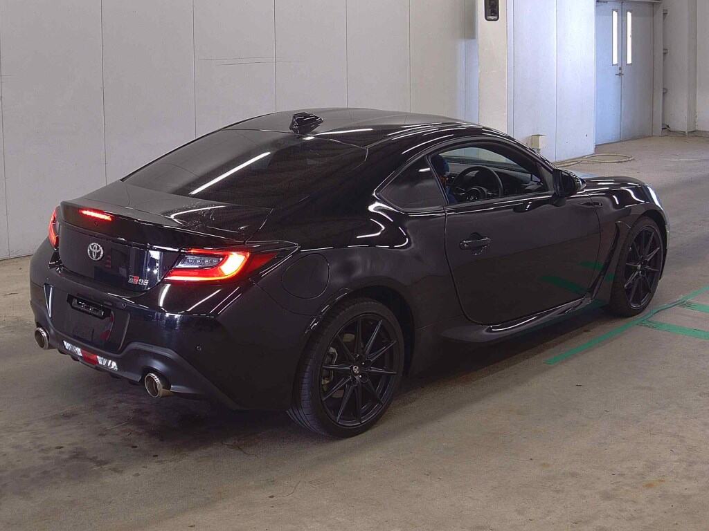 2022 TOYOTA GR86 RZ photo 5