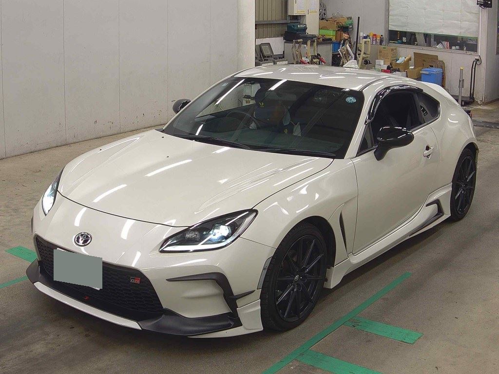 2023 TOYOTA GR86 RZ photo 4
