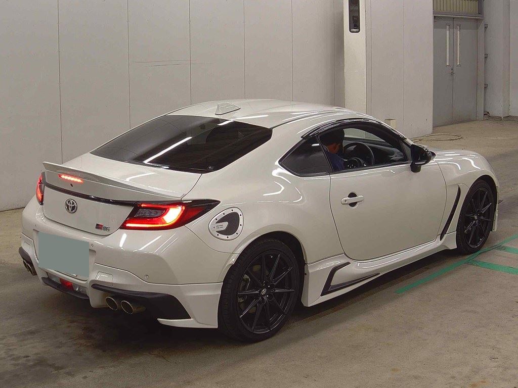 2023 TOYOTA GR86 RZ photo 5