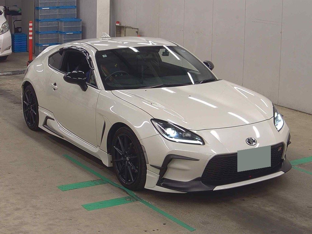 2023 TOYOTA GR86 RZ
